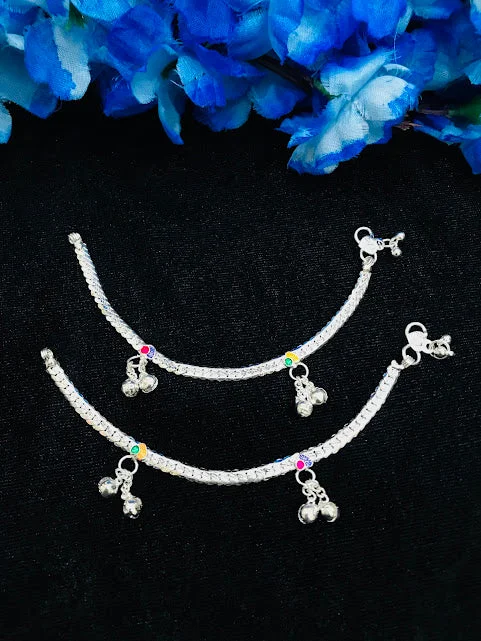 fashionable anklets for women-Alluring Silver Color Anklets With Stone And Bead Work For Women