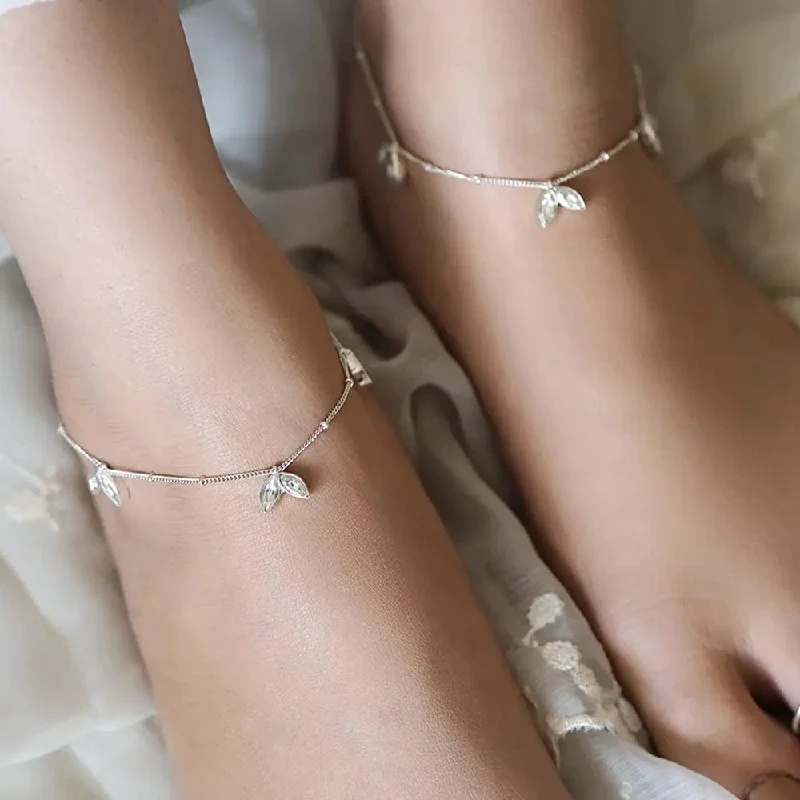 ankle jewelry for women-Two Petals Motif Silver 92.5 Anklet